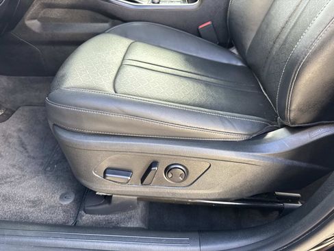 Used 2022 Kia Sorento S image 16