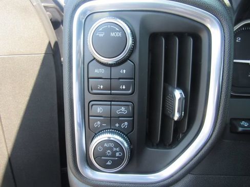 Used 2022 GMC Sierra 1500 AT4 w/ AT4 Premium Package AWD/4WD image 14