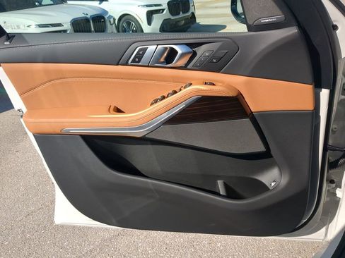 New 2026 BMW X5 xDrive50e w/ Executive Package image 31