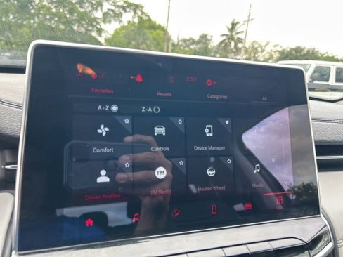 Certified 2022 Jeep Compass Limited image 39