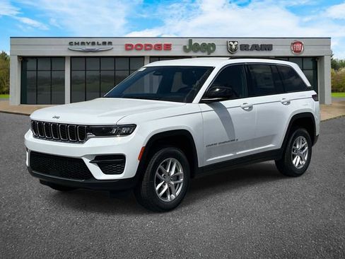 New 2026 Jeep Grand Cherokee Laredo AWD/4WD image 9
