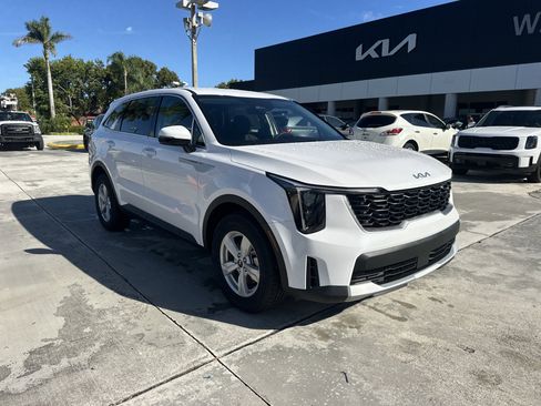 New 2026 Kia Sorento LX FWD image 5