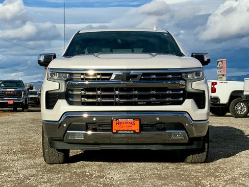 Used 2022 Chevrolet Silverado 1500 LTZ w/ LTZ Premium Package image 11
