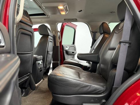 Used 2013 Cadillac Escalade Platinum image 44