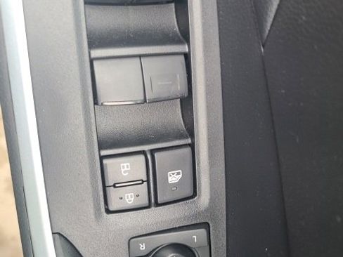 Used 2023 Toyota RAV4 LE image 18