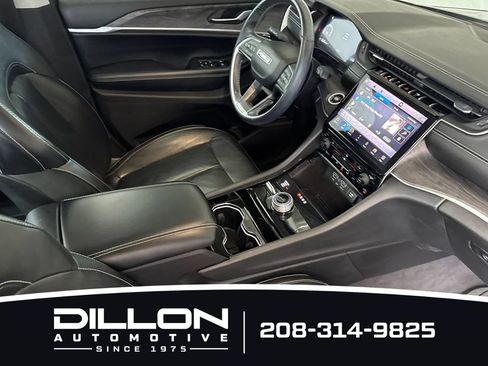 Used 2021 Jeep Grand Cherokee L Limited AWD/4WD image 17