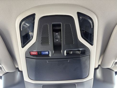 Used 2025 Subaru Outback Premium image 28