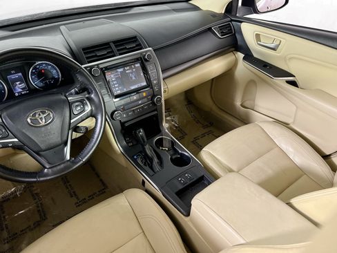 Used 2016 Toyota Camry XLE w/ Moonroof Package FWD image 23