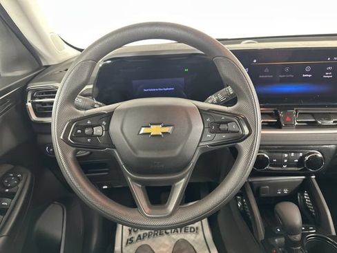 Used 2025 Chevrolet TrailBlazer LT AWD/4WD image 20