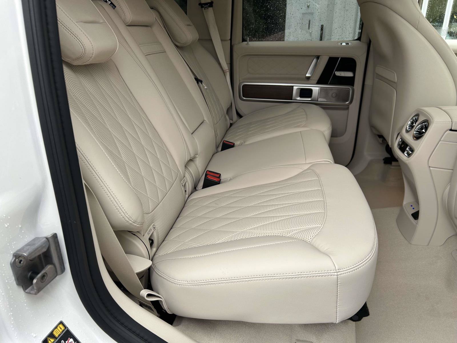 New 2027 Mercedes-Benz G 580 e image 40