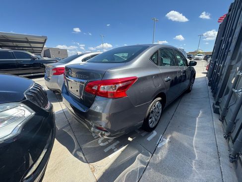 Used 2019 Nissan Sentra S FWD image 4