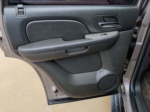 Used 2014 Chevrolet Tahoe 2WD image 26