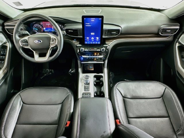 Used 2024 Ford Explorer Limited w/ Limited Technology Package RWD image 14