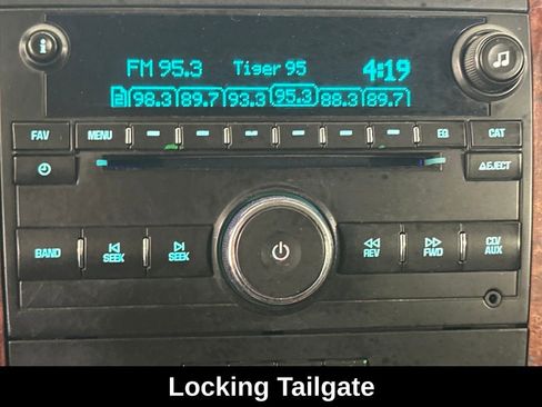 Used 2011 Chevrolet Silverado 1500 LTZ w/ LTZ White Diamond Edition image 20