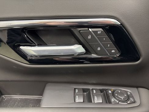 New 2026 Chevrolet Suburban Z71 w/ Comfort Package image 14