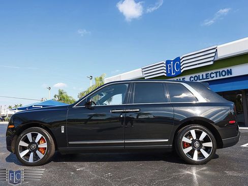 Used 2022 Rolls-Royce Cullinan AWD/4WD image 11