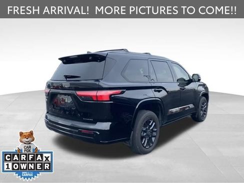 Certified 2025 Toyota Sequoia Platinum image 3