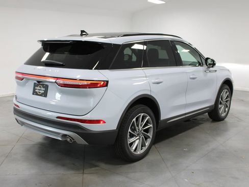 New 2026 Lincoln Corsair Premiere image 8