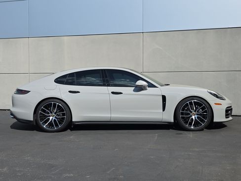 Certified 2023 Porsche Panamera image 8