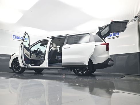 New 2026 Kia Carnival EX FWD image 63