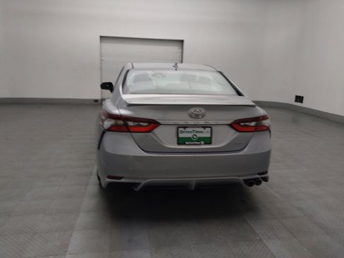 Used 2021 Toyota Camry SE FWD image 6