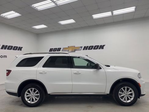 Used 2023 Dodge Durango SXT Launch Edition image 4
