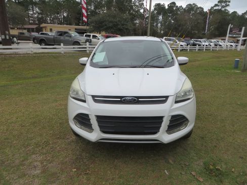 Used 2013 Ford Escape SE w/ Class II Trailer Tow Pkg image 3