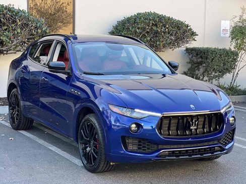 Used 2021 Maserati Levante image 3