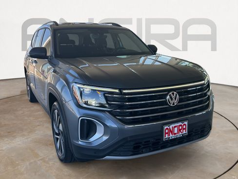Used 2024 Volkswagen Atlas SE FWD image 4