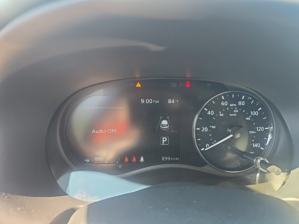 Used 2024 Nissan Kicks SV w/ Interior Electronics Package FWD image 15