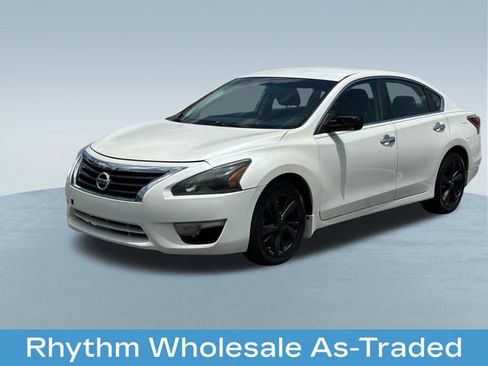 Used 2014 Nissan Altima 2.5 SV FWD image 3