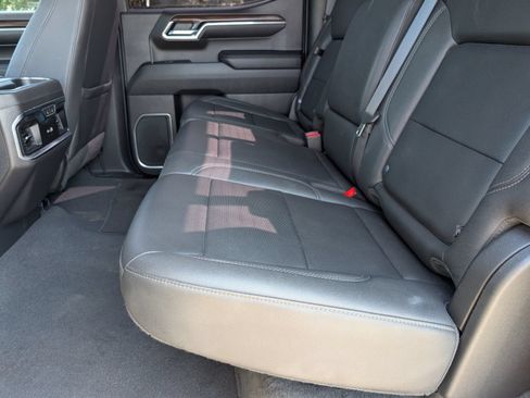 Used 2023 GMC Sierra 1500 SLT w/ SLT Convenience Package AWD/4WD image 10