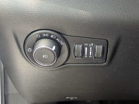 Used 2025 Jeep Compass Limited AWD/4WD image 24