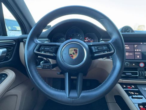 Used 2022 Porsche Macan Sport Edition w/ Premium Package Plus image 13