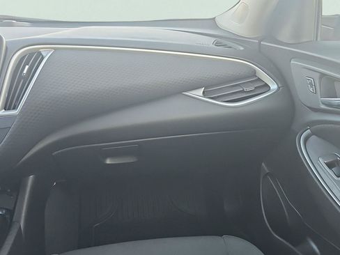 Used 2025 Chevrolet Malibu LT FWD image 23