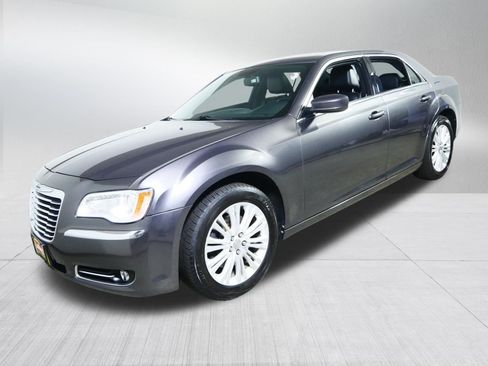 Used 2014 Chrysler 300 AWD w/ Driver Convenience Group image 3