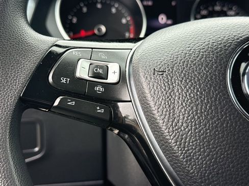 Used 2021 Volkswagen Tiguan S FWD image 19
