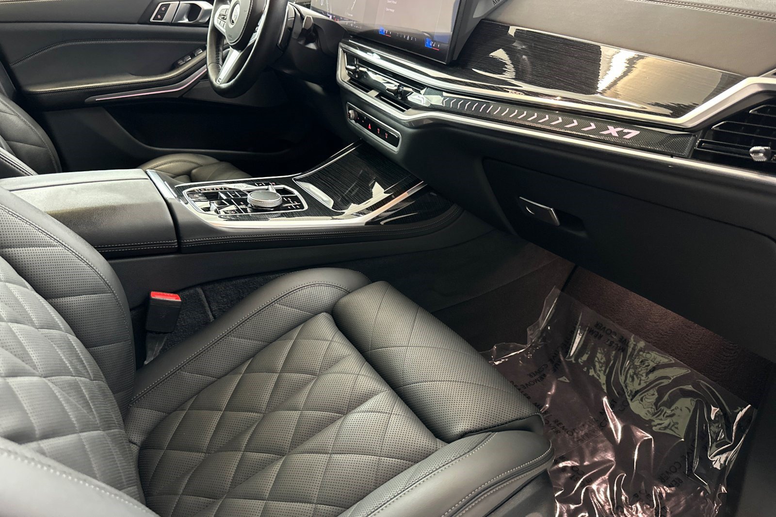 Certified 2025 BMW X7 xDrive40i w/ M Sport Package AWD/4WD image 36