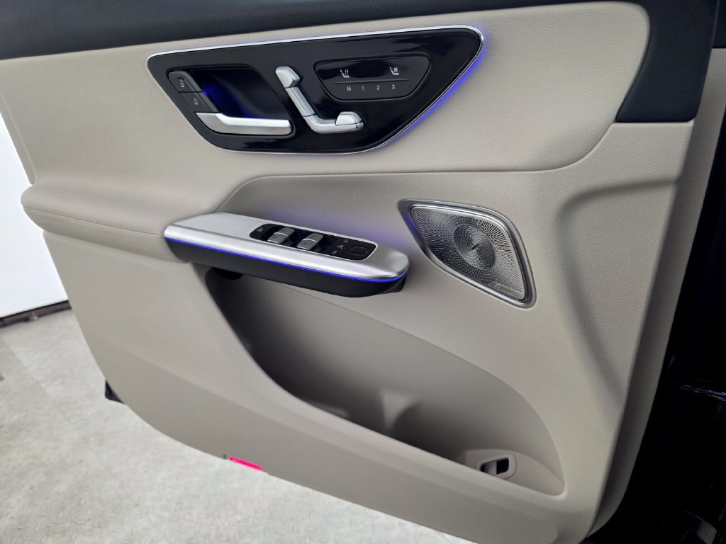 New 2027 Mercedes-Benz GLC 300 image 15
