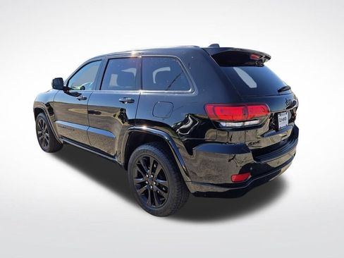 Used 2020 Jeep Grand Cherokee Altitude AWD/4WD image 7