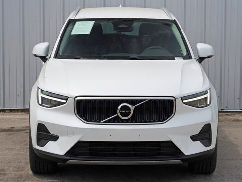 Used 2023 Volvo XC40 B4 Core w/ Convenience Package image 45