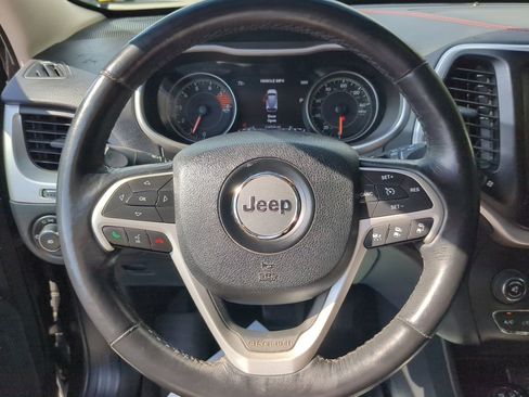 Used 2016 Jeep Cherokee Trailhawk w/ Comfort/Convenience Group image 62
