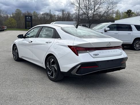 Used 2024 Hyundai Elantra Limited FWD image 10