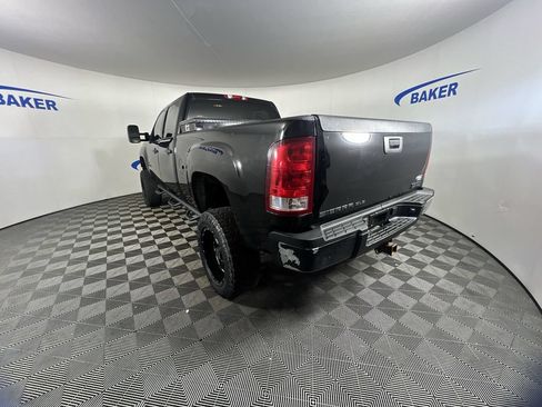 Used 2009 GMC Sierra 2500 SLE w/ Suspension Package, Off-Road AWD/4WD image 7
