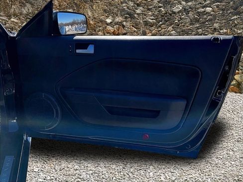 Used 2009 Ford Mustang GT Premium image 20