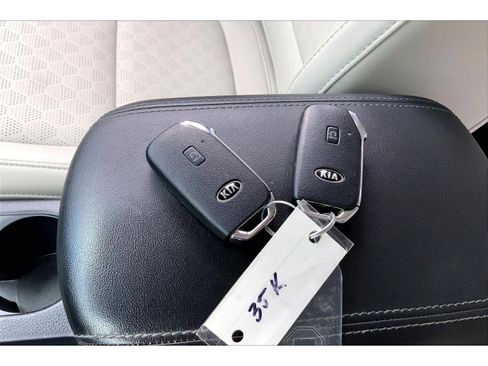 Used 2021 Kia Seltos SX AWD/4WD image 12