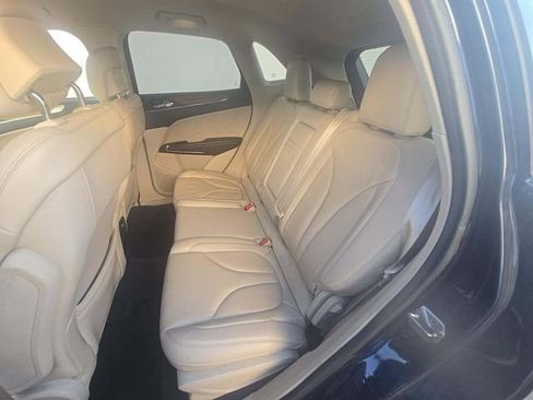 Used 2017 Lincoln MKC Select w/ Select Plus Package FWD image 7