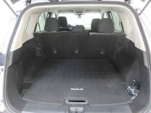 Certified 2022 Nissan Rogue SV image 20
