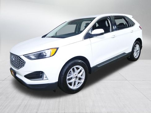Used 2024 Ford Edge SEL w/ Convenience Package AWD/4WD image 3
