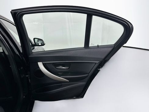 Used 2015 BMW 320i Sedan RWD image 30